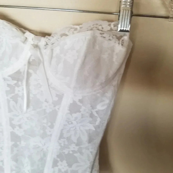 VINTAGE La Vie En Rose Satin Lace Bustier Corset White  36B - Picture 5 of 12